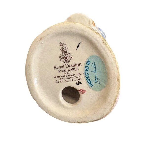 Vintage Royal Doulton 1982 Mrs. Apple Figurine By Jill Barklem Brambly Hedge Col - Picture 6 of 6